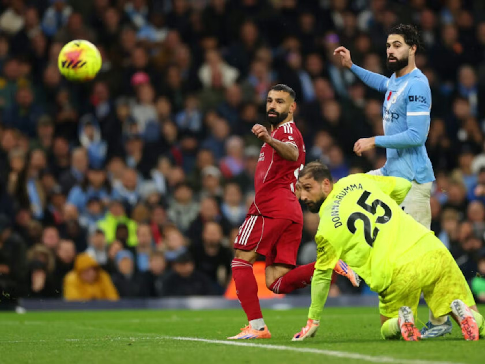  萨拉赫与克洛普在场边产生争执 