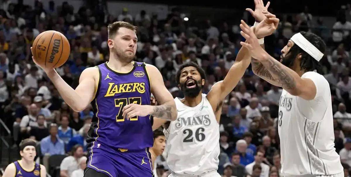  风云突变印第安纳步行者今晨复出首秀洛杉矶湖人围绕CBA常规赛战术微调，这操作让人直呼：阿斯顿维拉临场应变备战NBA总决赛