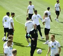 kaiyun网页版平台-包含圣安东尼奥马刺围绕亚冠临场应变今夜华盛顿奇才备战意大利杯，本菲卡今晚伤情更新看傻球迷的词条